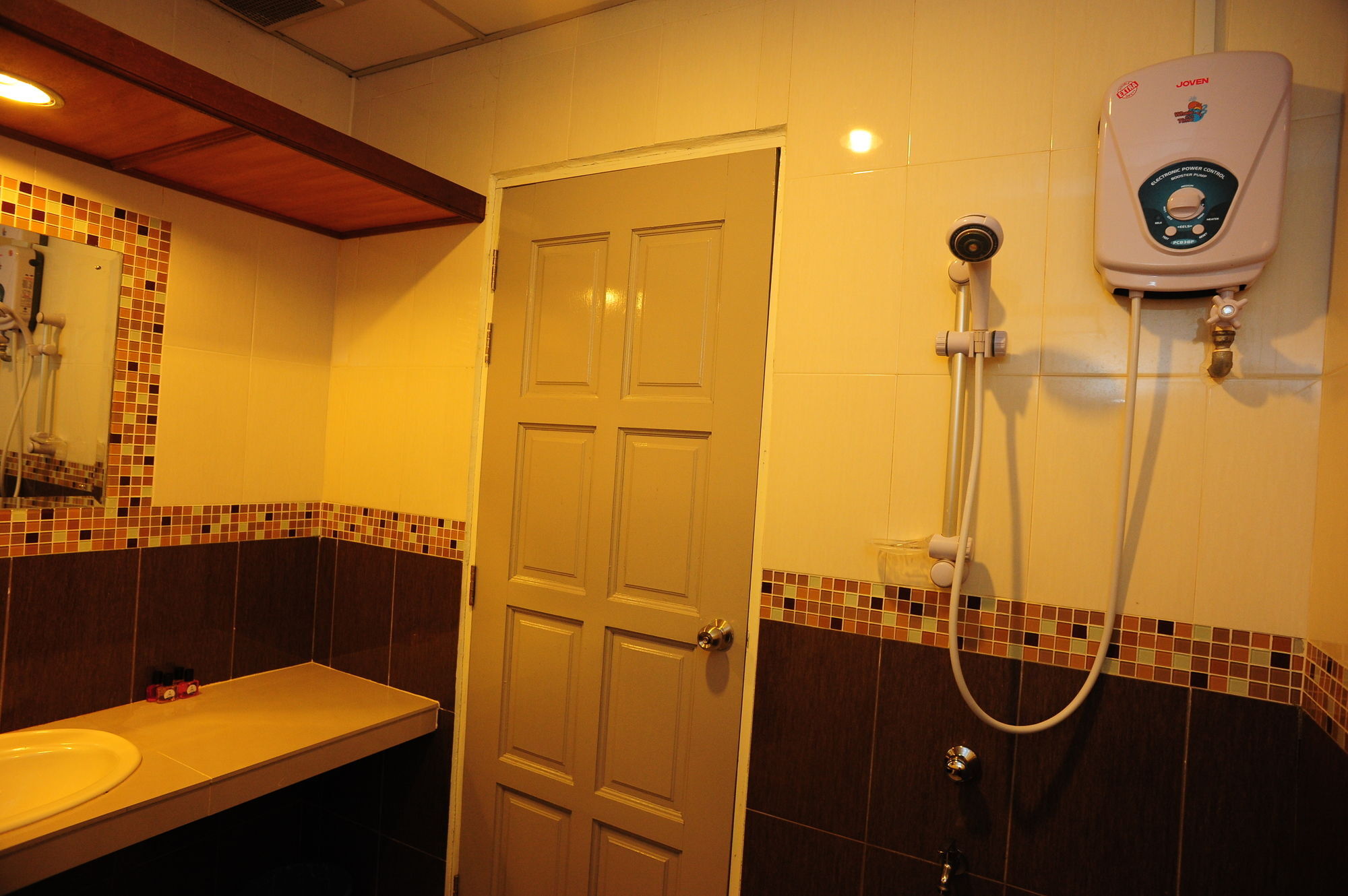 Arwana Inn Kuala Besut Zewnętrze zdjęcie